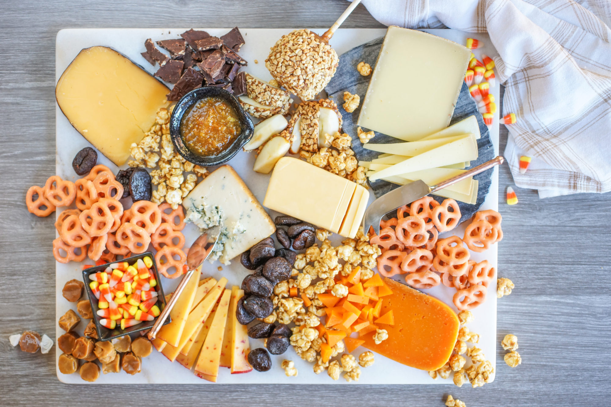 how-to-make-a-halloween-cheeseboard-roth-cheese